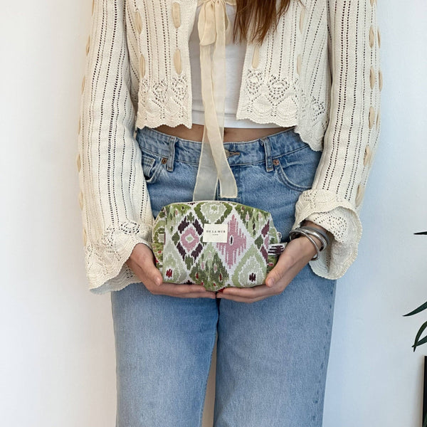 Amour Medium Toiletry Bag - Distinctly Living