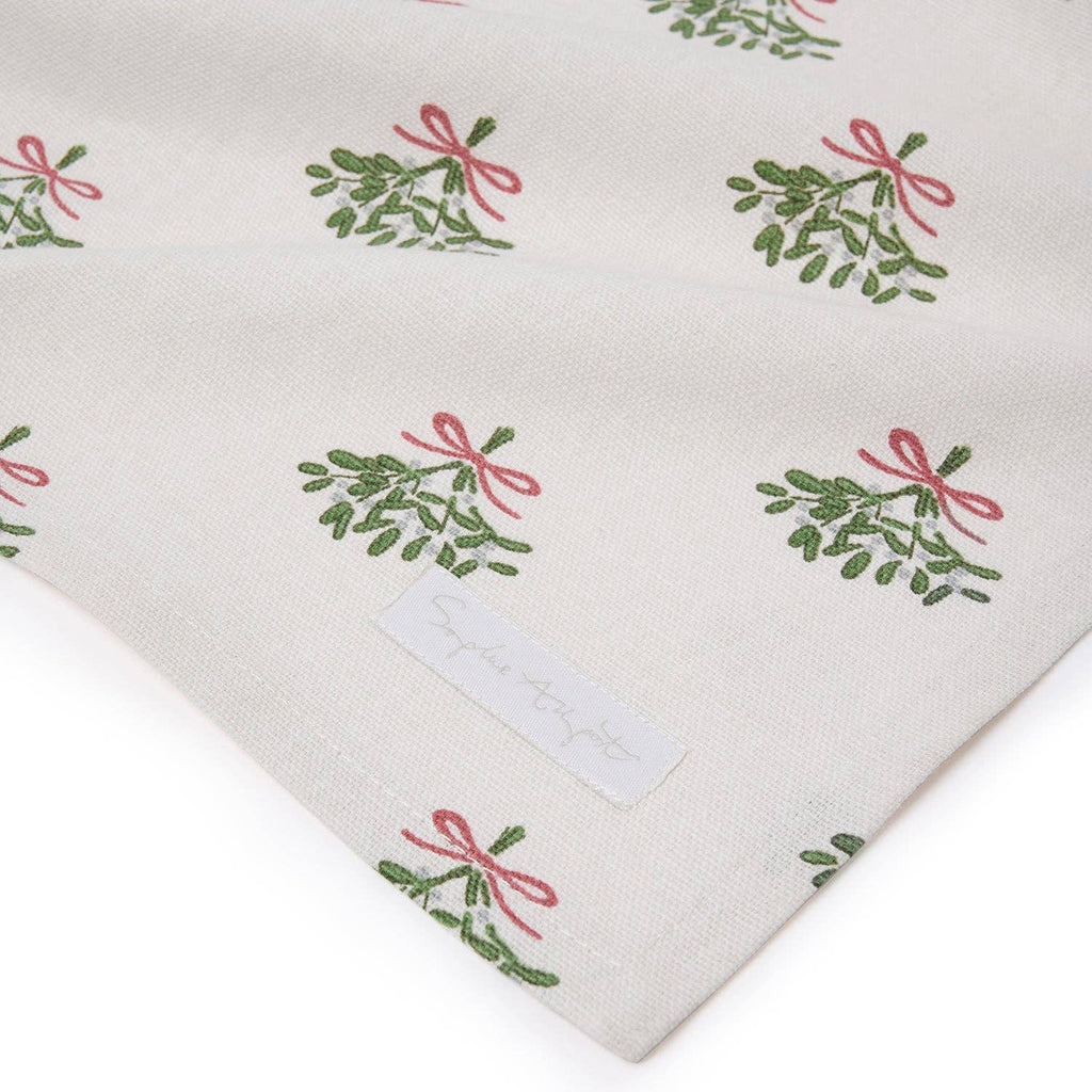 Mistletoe Table Runner - 2m - Distinctly Living