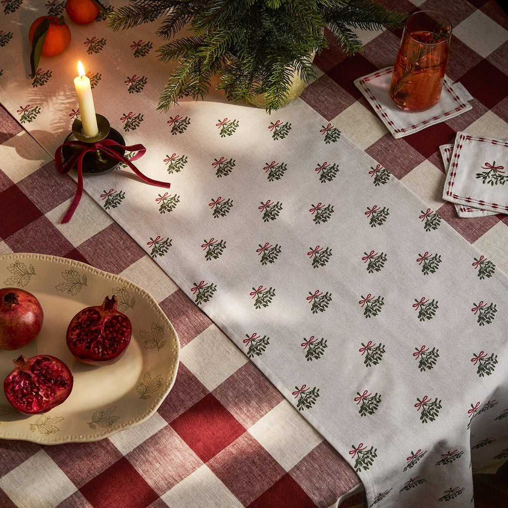 Mistletoe Table Runner - 2m - Distinctly Living