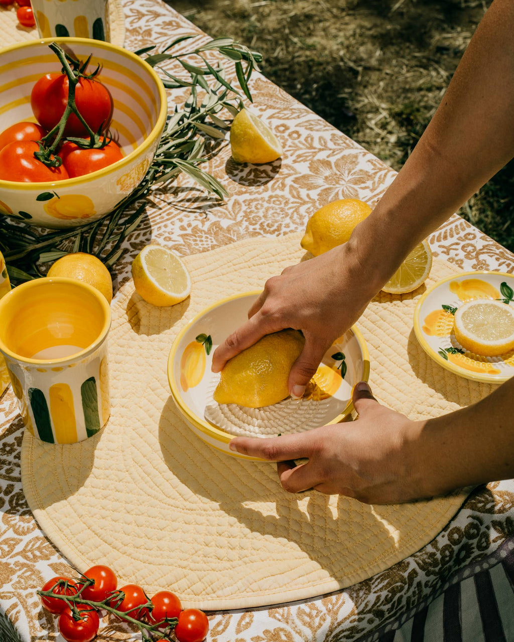 Ceramic Grater Bowl - Lemons - Distinctly Living