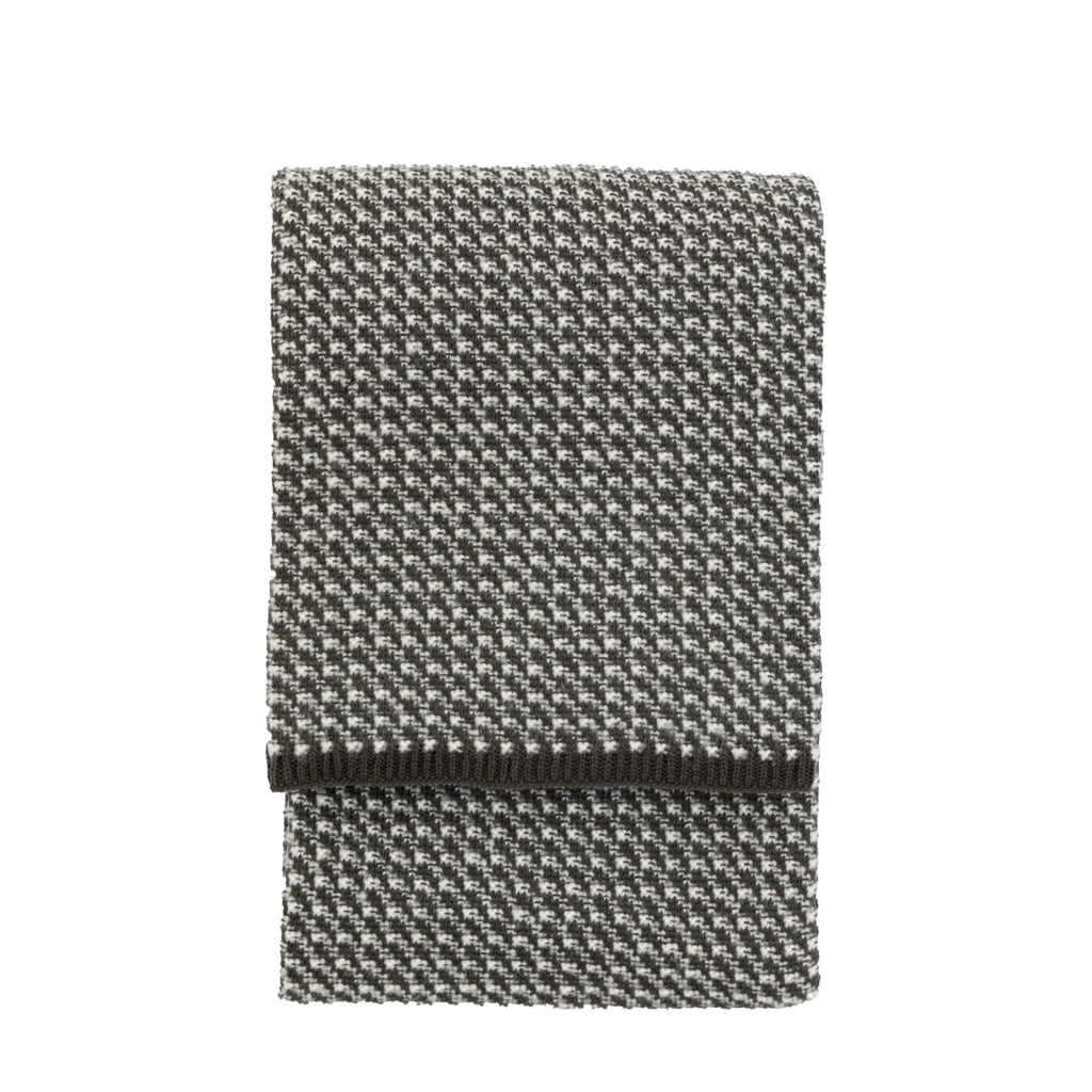 Chunky Cross Knit Throw - Distinctly Living