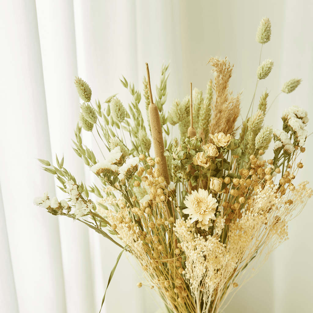 Dried Flowers - Field Bouquet - Natural - Distinctly Living