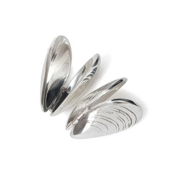 Pair of Silver Plated Mussel Eaters - Distinctly Living
