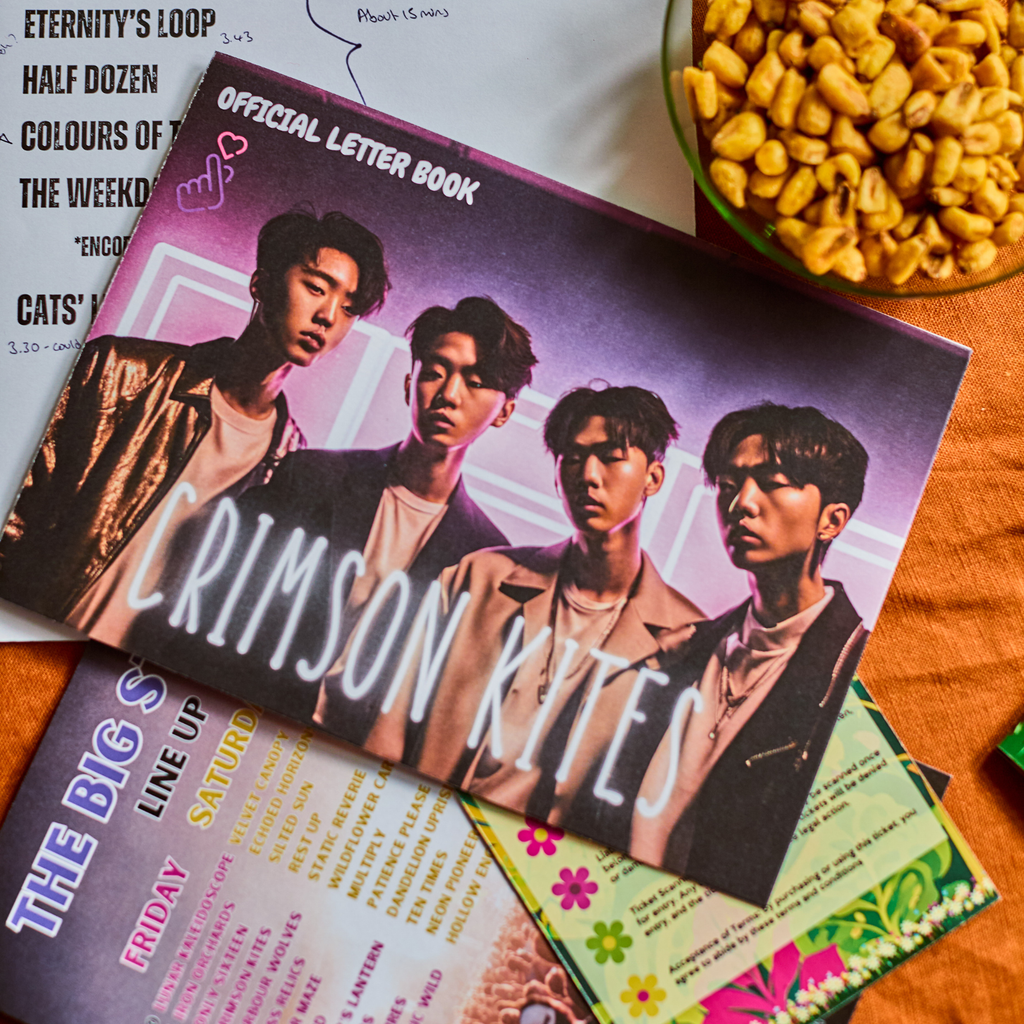 The Secret Set – Escape Room in an Envelope - Distinctly Living