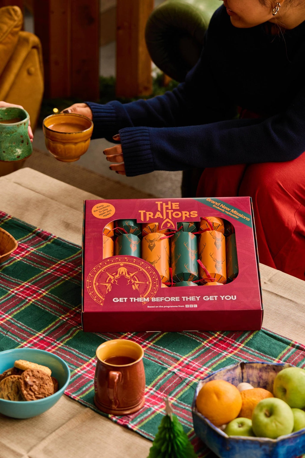 The Traitors Christmas Crackers – 2026 Edition, Set of 6 - Distinctly Living