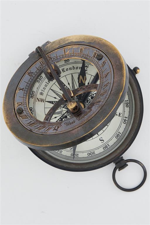Vintage Inspired Brass Pocket Sundial - Distinctly Living