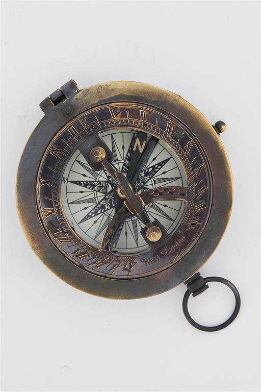Vintage Inspired Brass Pocket Sundial - Distinctly Living