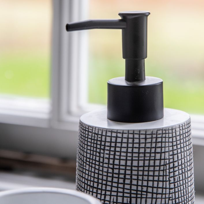 Layla Bathroom Set - Distinctly Living